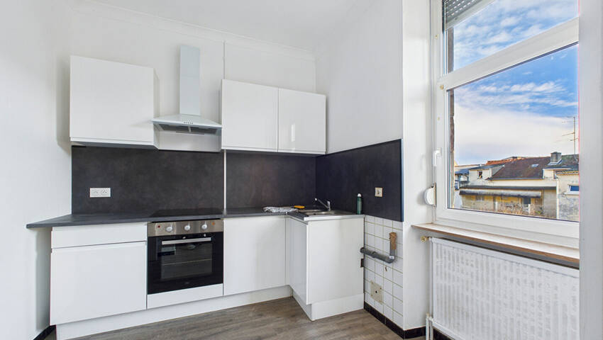 59618810b - Attribut alt par défaut.