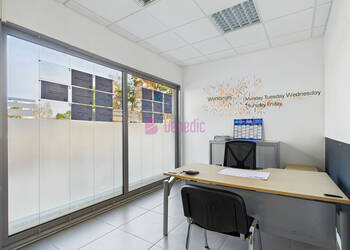 59767039b - Attribut alt par défaut.