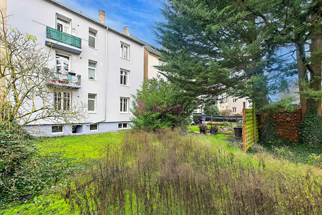 59731377f - Attribut alt par défaut.