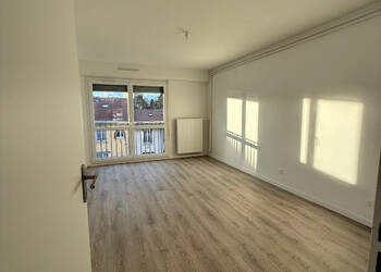 59664940b - Attribut alt par défaut.