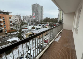 59253230b - Attribut alt par défaut.