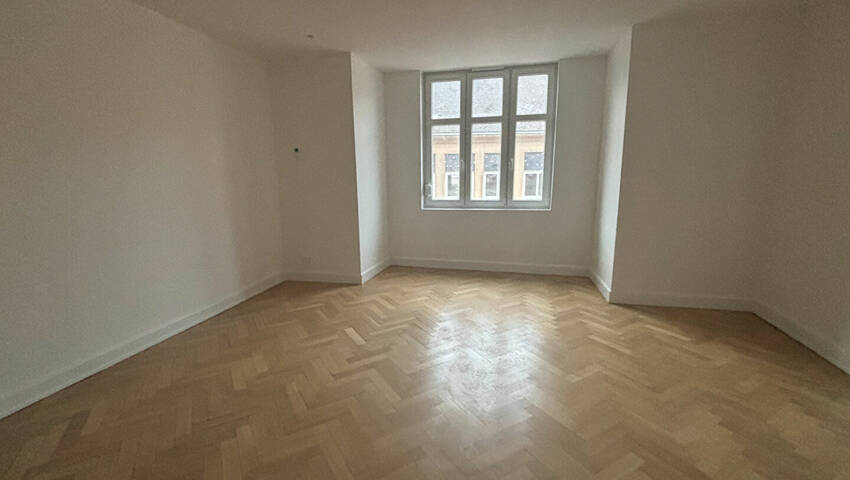 59781858b - Attribut alt par défaut.