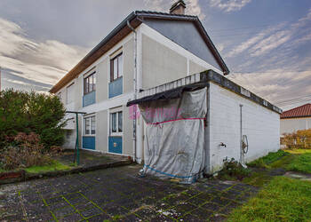 59789135b - Attribut alt par défaut.