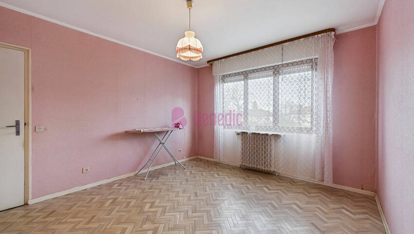 59789135n - Attribut alt par défaut.