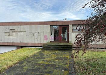 59769634a - Attribut alt par défaut.