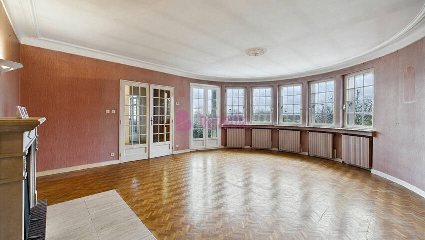 59619646b - Attribut alt par défaut.