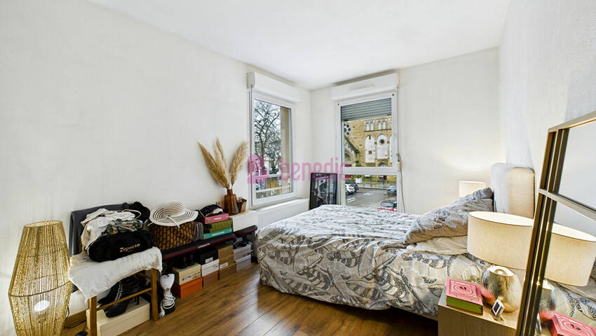 54468301j - Attribut alt par défaut.