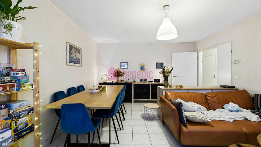 54468301r - Attribut alt par défaut.