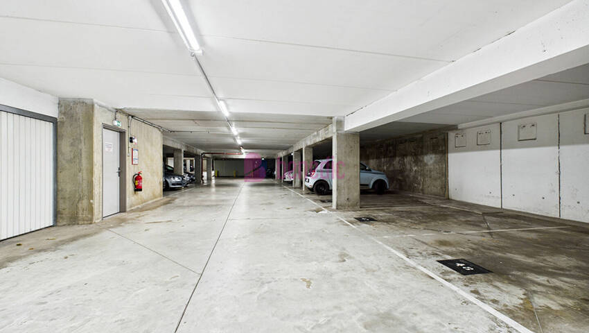 54468301u - Attribut alt par défaut.