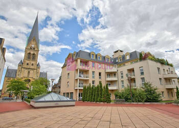 54468301a - Attribut alt par défaut.