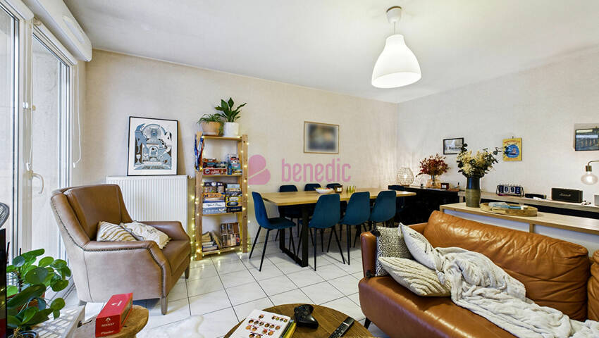 54468301g - Attribut alt par défaut.