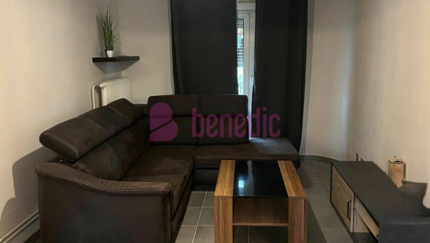 59631070b - Attribut alt par défaut.