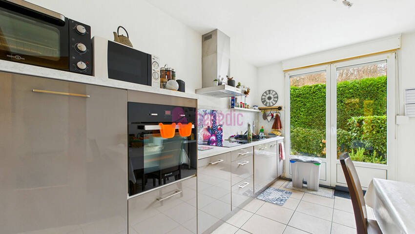 59795592c - Attribut alt par défaut.