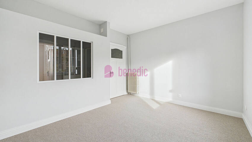 59502816q - Attribut alt par défaut.