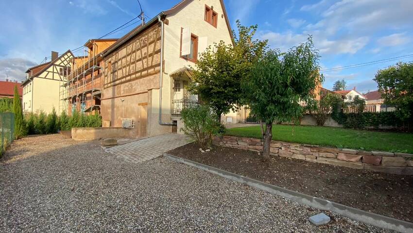 57071185a - Attribut alt par défaut.