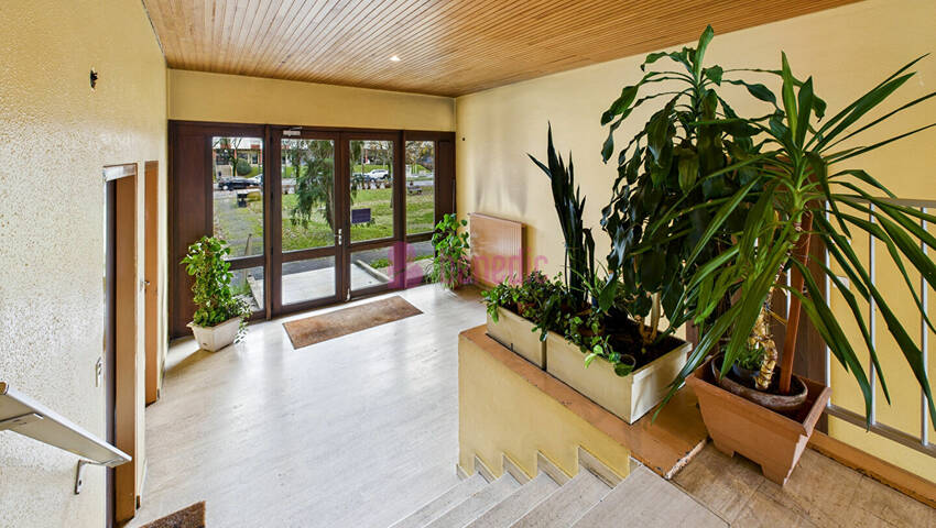 59811660b - Attribut alt par défaut.