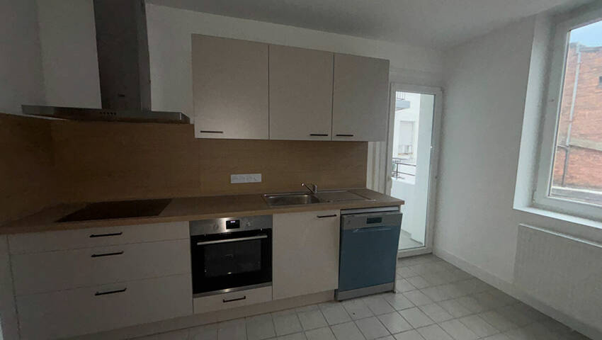 59793374b - Attribut alt par défaut.