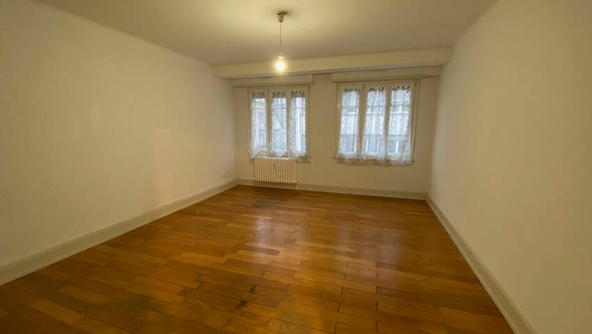 57071541a - Attribut alt par défaut.