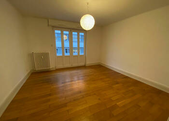 57071541c - Attribut alt par défaut.