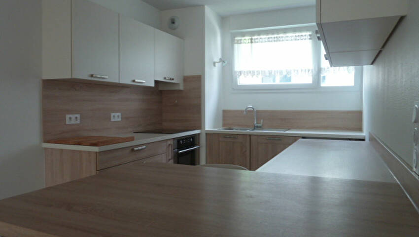 21381698c - Attribut alt par défaut.