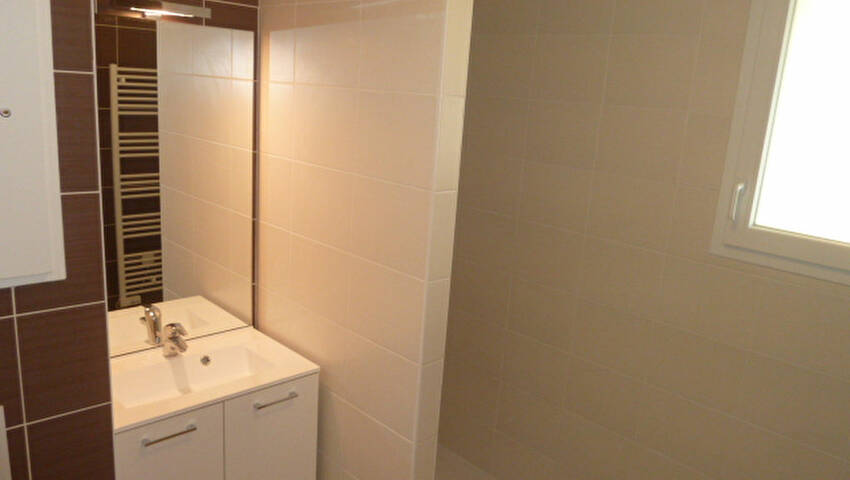 21381698g - Attribut alt par défaut.