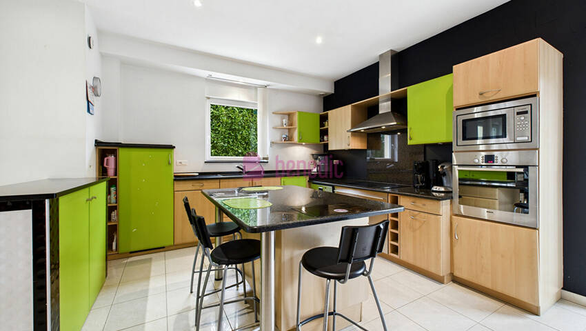 59811949c - Attribut alt par défaut.