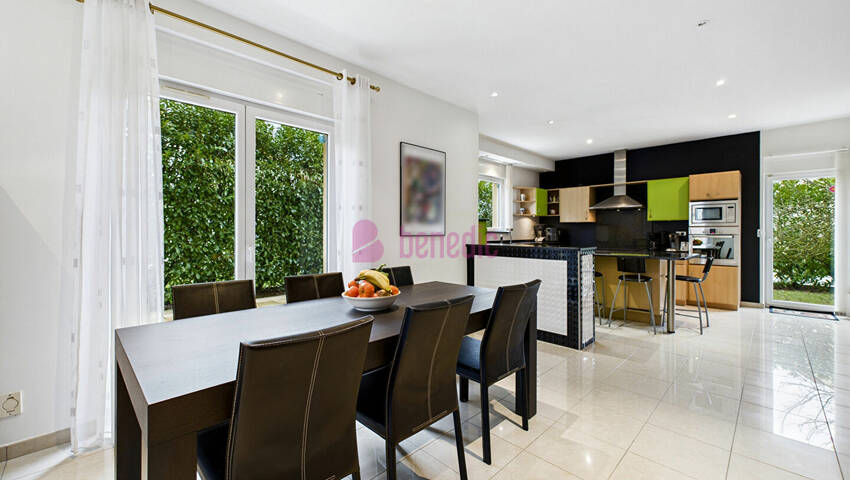 59811949g - Attribut alt par défaut.