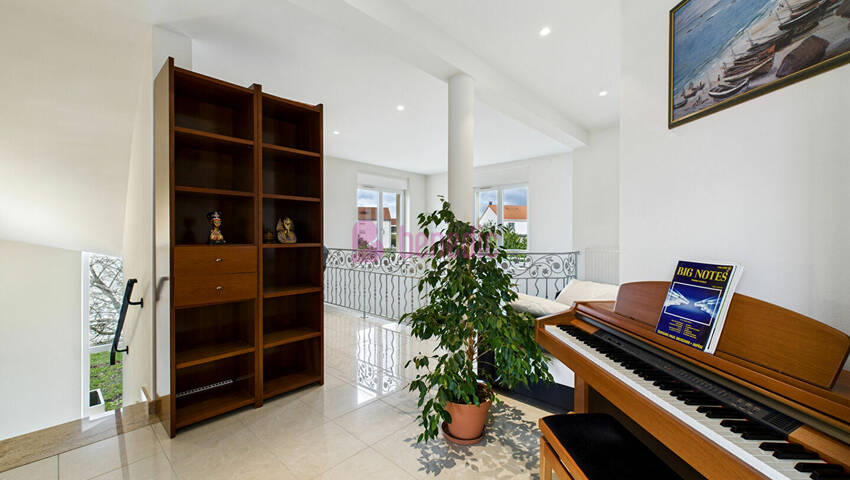 59811949j - Attribut alt par défaut.