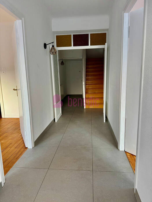 55384686h - Attribut alt par défaut.