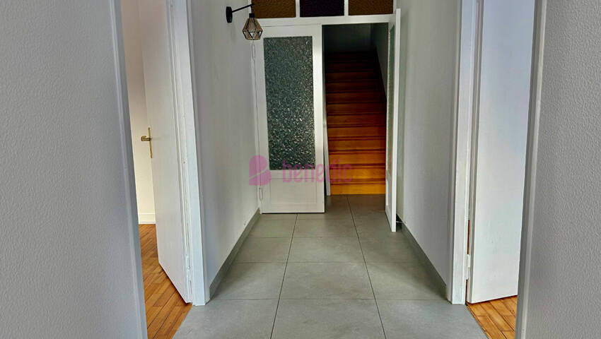 55384686l - Attribut alt par défaut.