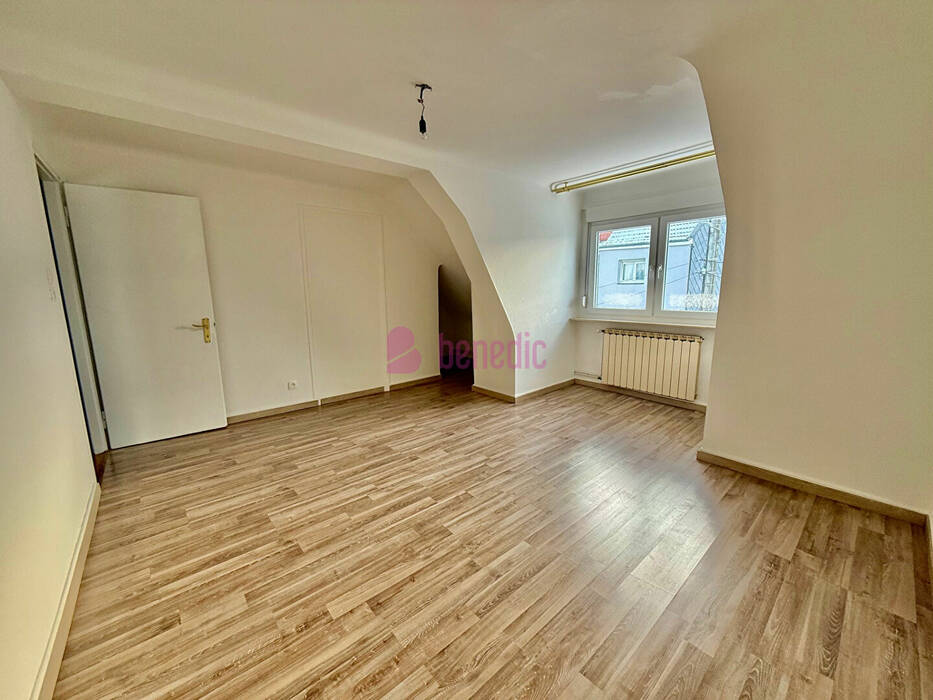 55384686r - Attribut alt par défaut.