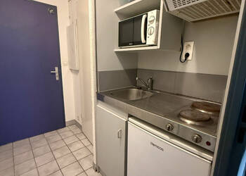 59818158c - Attribut alt par défaut.