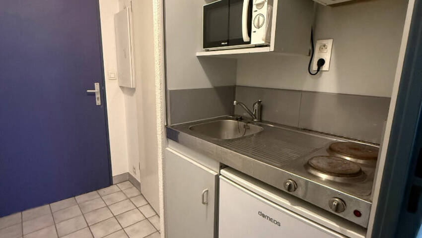 59818158c - Attribut alt par défaut.