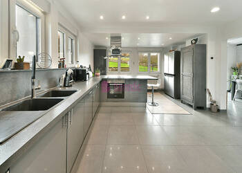 59697162c - Attribut alt par défaut.