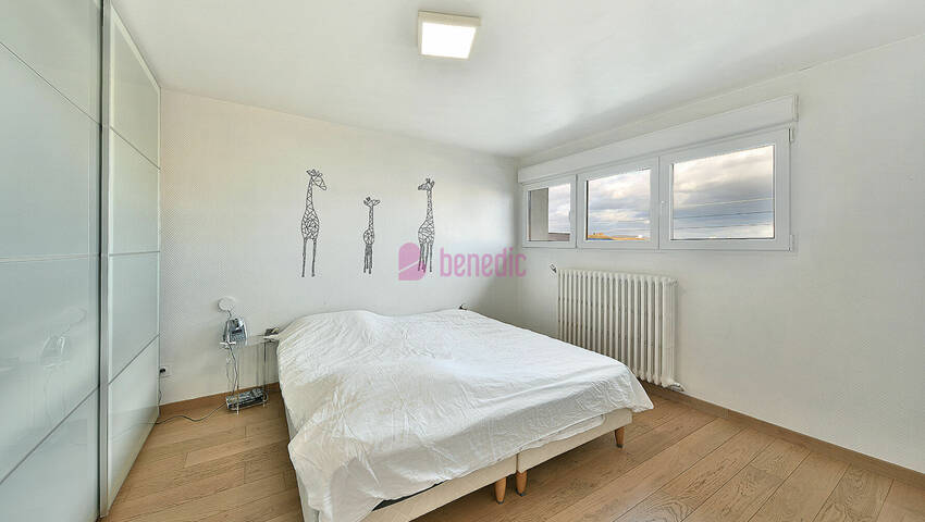 59697162e - Attribut alt par défaut.