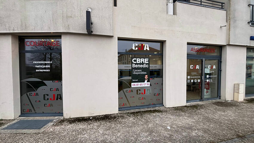 59823562a - Attribut alt par défaut.