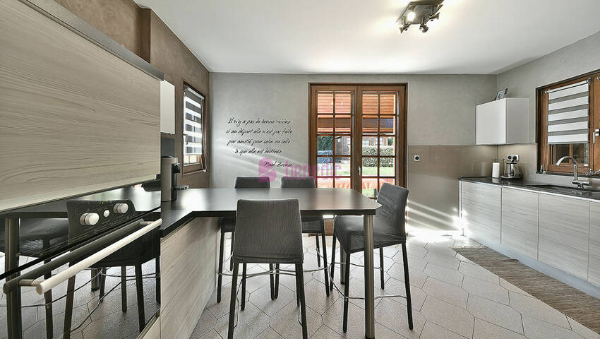 59455015c - Attribut alt par défaut.