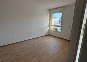 59825662c - Attribut alt par défaut.