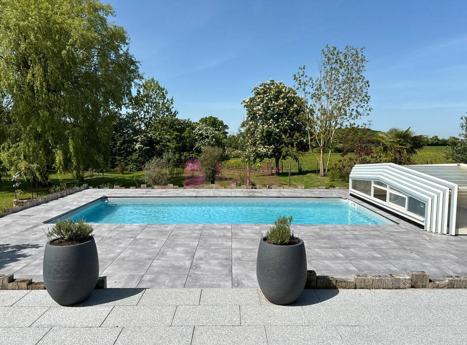 58326191c - Attribut alt par défaut.