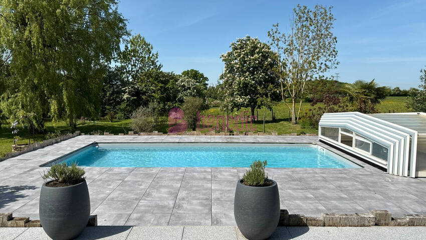 58326191c - Attribut alt par défaut.