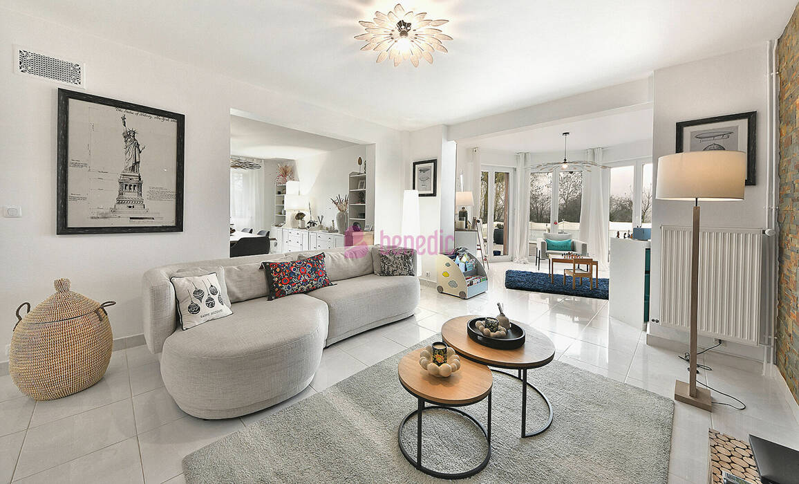 58326191f - Attribut alt par défaut.