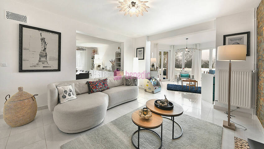 58326191f - Attribut alt par défaut.