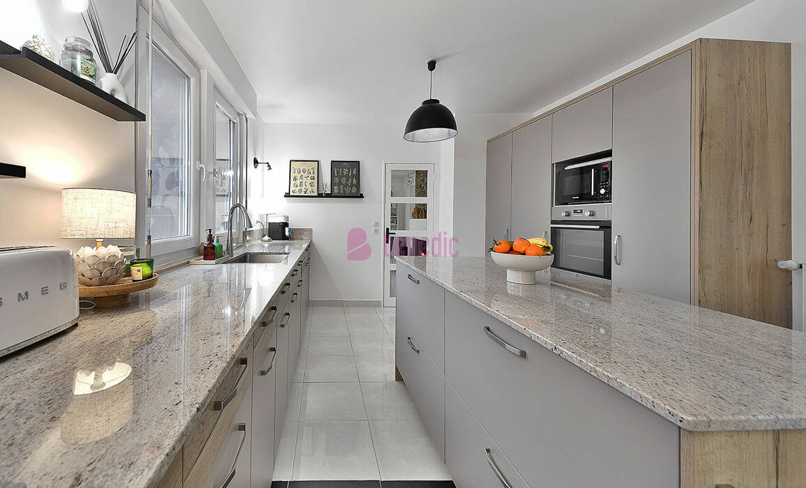 58326191k - Attribut alt par défaut.