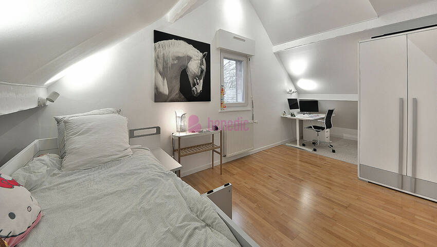 58326191u - Attribut alt par défaut.