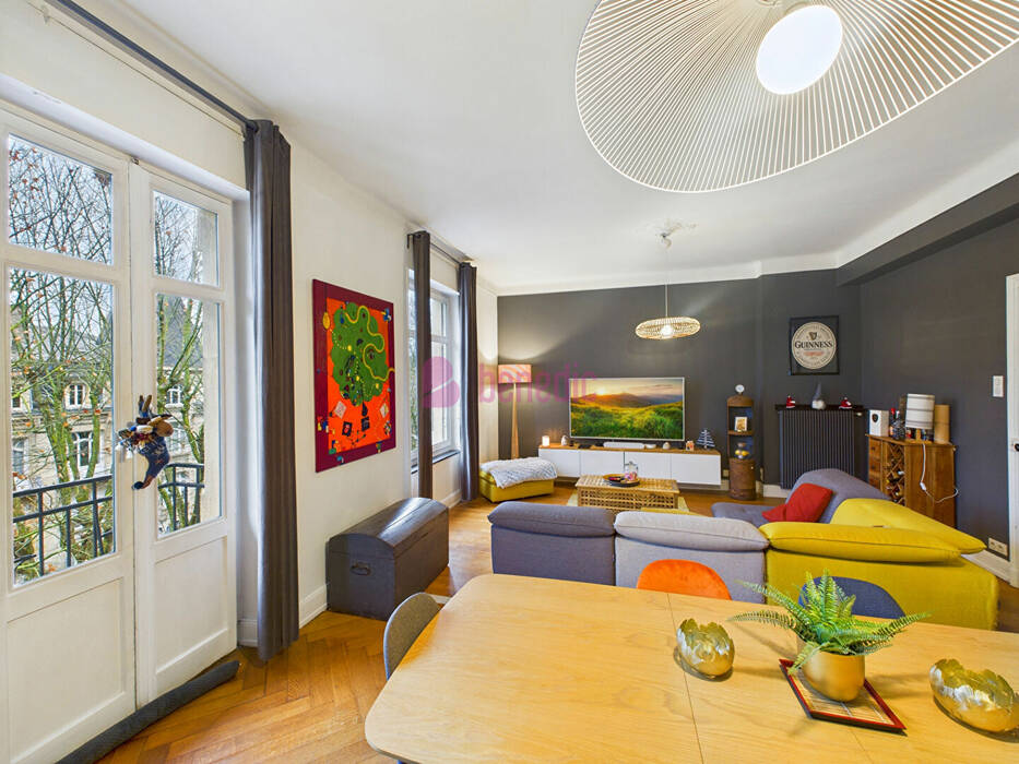 59829744e - Attribut alt par défaut.