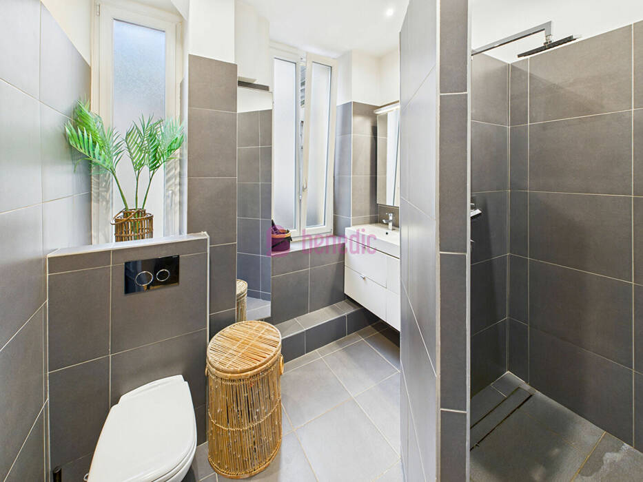 59829744j - Attribut alt par défaut.