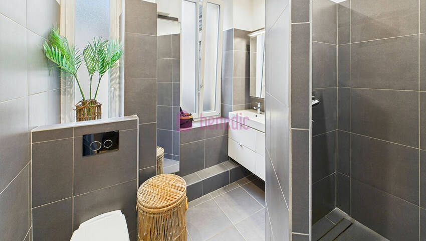 59829744j - Attribut alt par défaut.