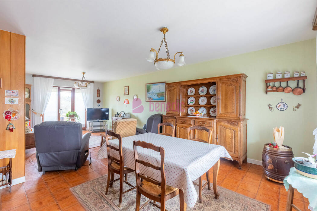 59554665c - Attribut alt par défaut.