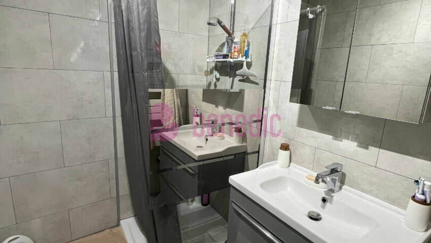 59780114d - Attribut alt par défaut.