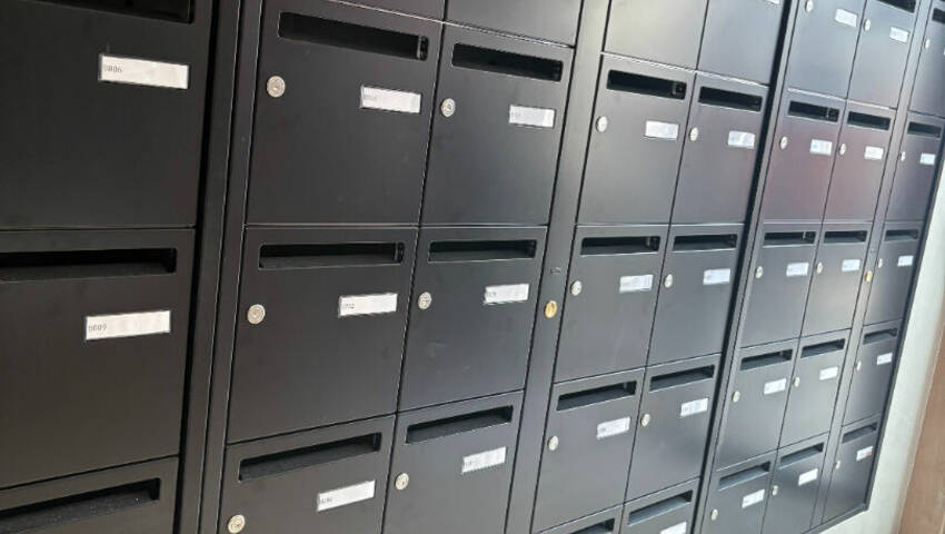 59831494d - Attribut alt par défaut.